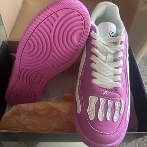 Pink Low-Top Bone Sneakers with White Accents Size 10.5 Men